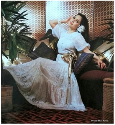 デヴィ夫人カリン 昔 20代 ブログ