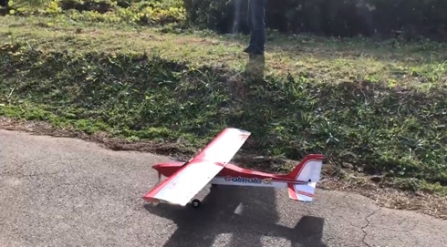 飛行機 プラモデル ラジコン 大破