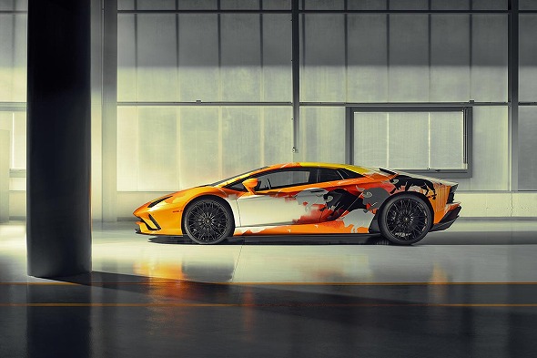 アヴェンタドール S