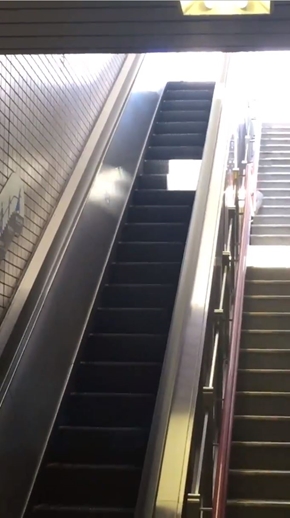 エスカレーター