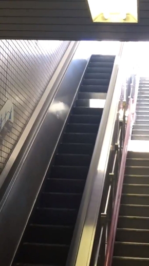 エスカレーター