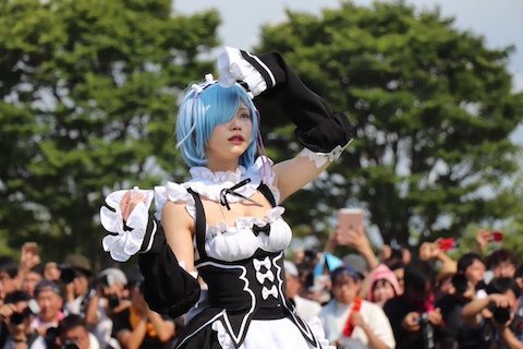 囲み撮影のドーナッツ化現象