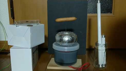 家庭的 テスラコイル 料理 ソーセージ ウインナー 放電 きょうの料理