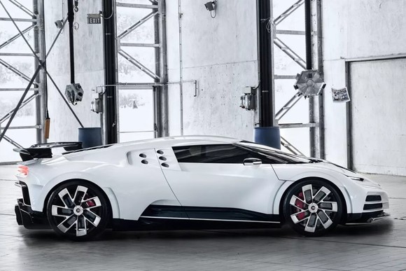 ブガッティ チェントディエチ EB110