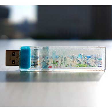 部屋とmidori 半透明 写真 埋め込まれた USB 美しい ヴィレッジヴァンガード