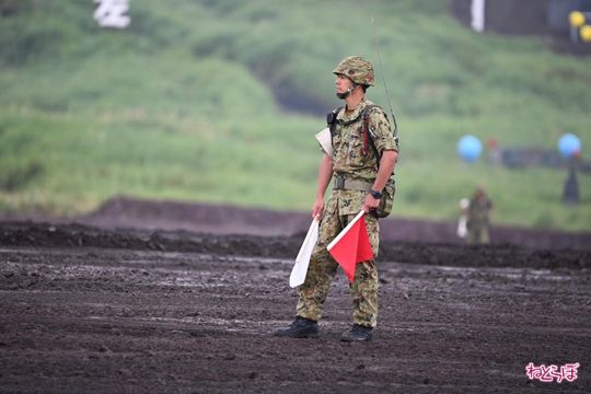 富士総合火力演習 総火演 自衛隊 写真