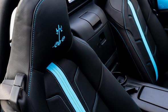 光岡自動車「ロックスター」