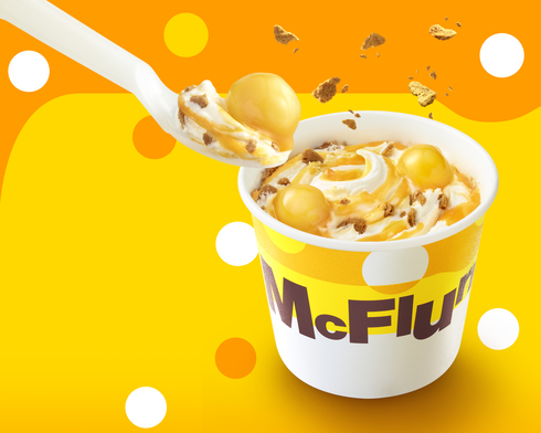 マックフルーリー カスタード 白玉のっけてみた01