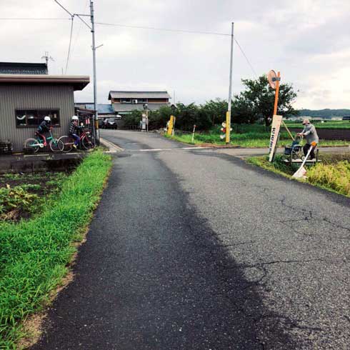 人に見える 全部 かかし ゾッとする 滋賀 東近江市 山上新田 バス停 集落 怖い