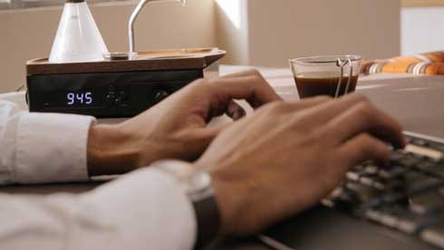 The Barisieur 淹れたて コーヒー ブリューワー付き 目覚まし時計 東京ギフトショー