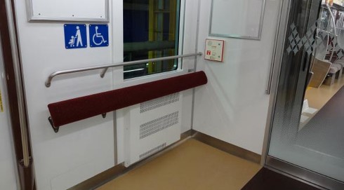 京王 5000系 京王ライナー 車内