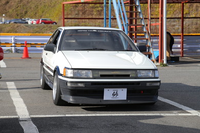 部品 流用 クルマ