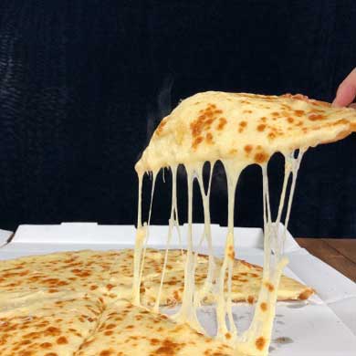 ドミノピザ チーズ すごい 復活 New Yorker ニューヨーカー 1キロ ウルトラチーズ