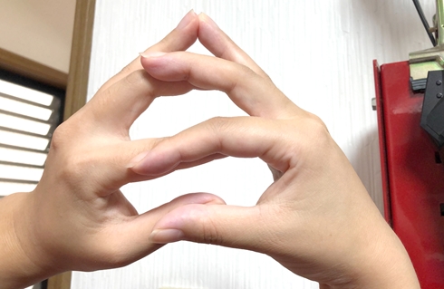 ハンドサイン うんこ