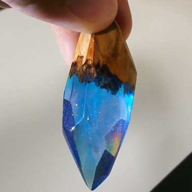 木 ウッド レジン アクセサリー 美しい クリスタル 魔力 ハンドメイド 氷の棺 空のおなか屋
