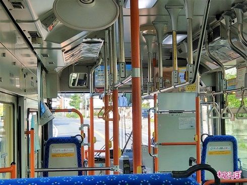 貸切状態のままバスはさらに進みます