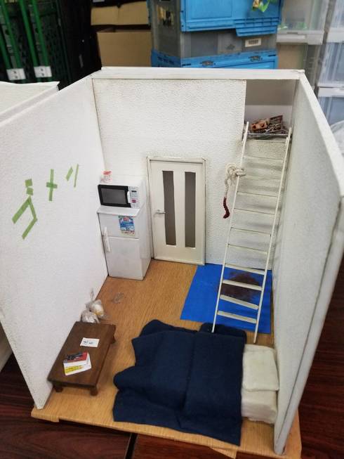 孤独死ミニチュア