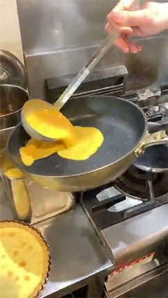 卵液を入れるところ