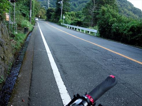 最後の上り坂を走る