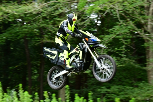 美山加恋 仮面ライダーゼロワン 伊瀬茉莉也 声優 子役