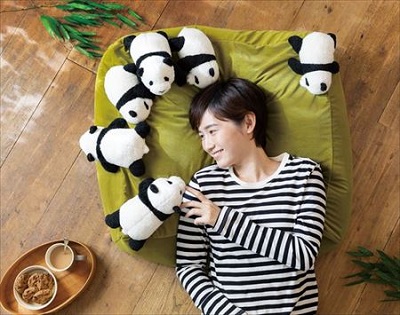 フェリシモ　パンダクッションソファ