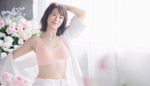 佐藤仁美 ダイエット 体形 体型 ジニア 下着モデル