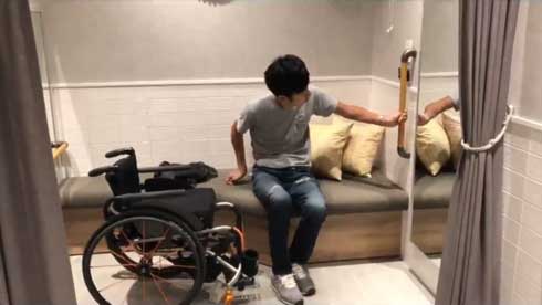 マルイ 有楽町 車いす バリアフリー 試着室 みんなのフィッティングルーム