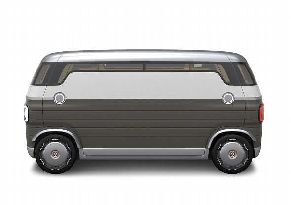 モバイルルーム自動運転車「HANARE」