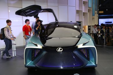 世界初公開 レクサス EVコンセプトカー
