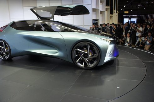世界初公開 レクサス EVコンセプトカー LF-30 Electrified