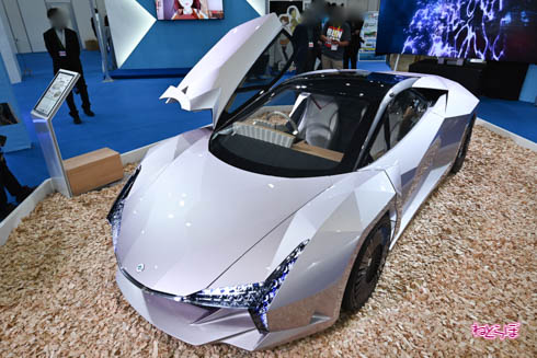 東京モーターショー2019 木からつくったミライのクルマ