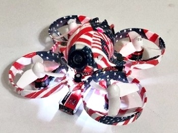 ジュンク堂でドローン飛ばしてみる