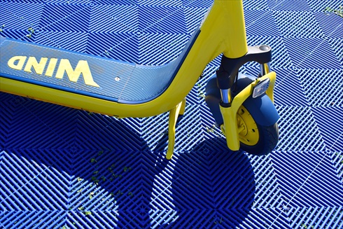 フロントサスペンションを搭載