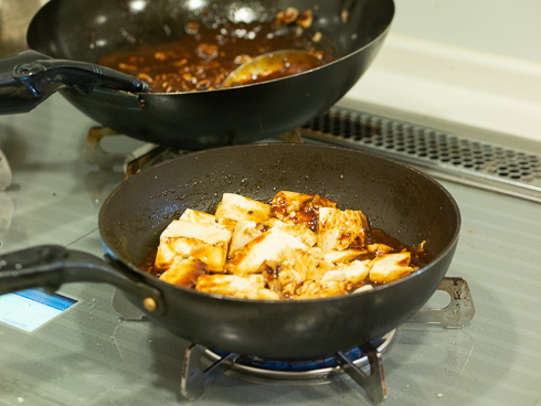 マーボー豆腐を作るところ