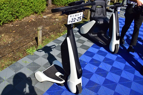 トヨタ 歩行領域EV（立ち乗りタイプ）