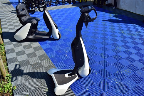 トヨタ 歩行領域EV（立ち乗りタイプ）