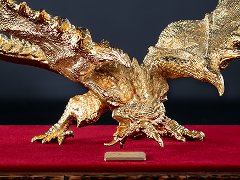 モンスターハンター 銀リオレウス 金リオレイア（怒りver）2体セットおまけ付き 純金のレイアと純プラチナのレウスは2体セットでお値段1650万円