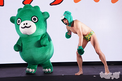 ゴジラ 小島よしお