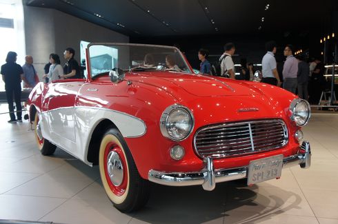 赤いクルマは昔違法だった