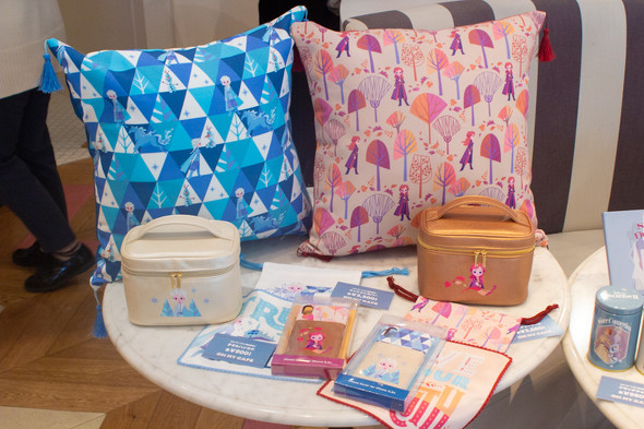 「アナと雪の女王2」OH MY CAFE