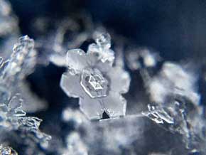 雪結晶 スマホ 撮影 100均 マクロレンズ 写真 荒木健太郎 やり方 コツ