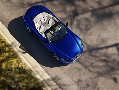 ルーフを開けた際の車外からの見え方も拘っています