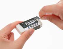 トンボ鉛筆 モノタフ 8倍 強度 消しゴム 折れにくい 裂けにくい ななめスリーブ