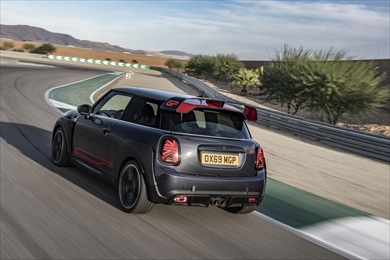 MINI「John Cooper Works GP」のリアビュー