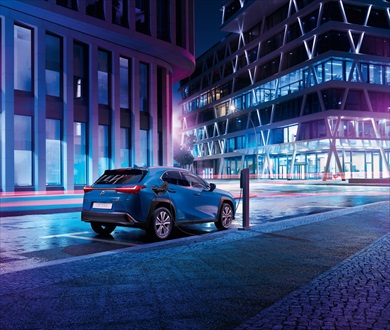 レクサス「UX300e」のリアビュー