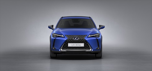レクサス「UX300e」