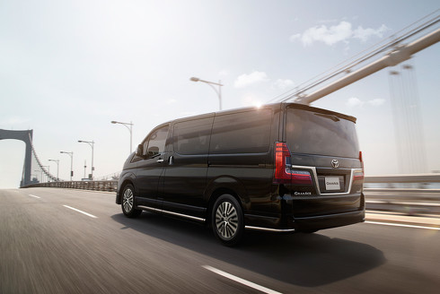 トヨタ グランエース ハイエース