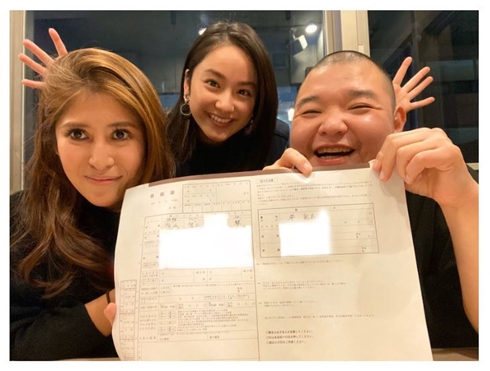 内山信二 琴 結婚 入籍 平祐奈 奥さん