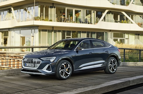 アウディ「e-tron Sportback」