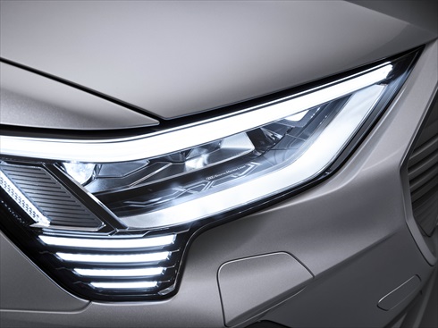 アウディ「e-tron Sportback」